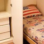 Chez Regina, Feel At Home!